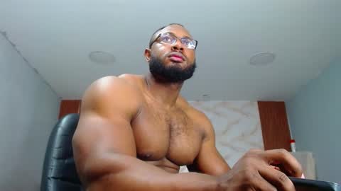 strong_george1 online show from February 16, 7:27 pm