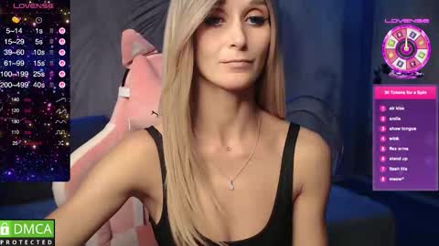 Snapshot of strongalice chatting on September 22, 10:14 pm The best athletic body on the site online show from September 22, 10:14 pm