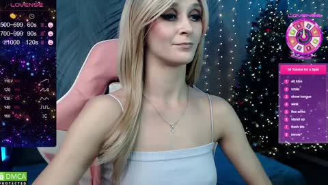 Snapshot of strongalice chatting on January 7, 10:30 pm The best athletic body on the site online show from January 7, 10:30 pm