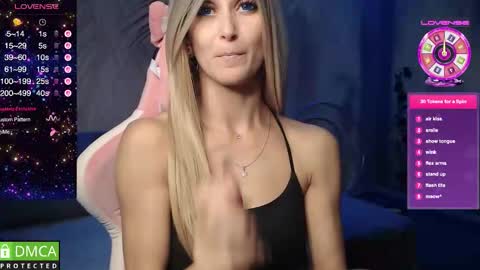 Snapshot of strongalice chatting on September 29, 10:31 pm The best athletic body on the site online show from September 29, 10:31 pm