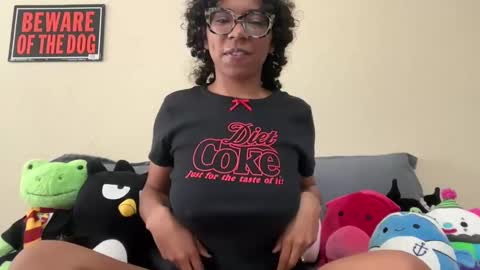 strrwberry online show from March 5, 6:12 pm