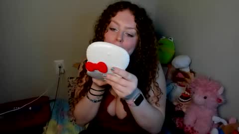 Strwbby online show from November 30, 7:48 am