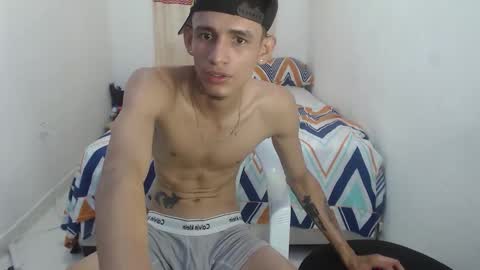 stuart_17 online show from October 23, 3:57 pm