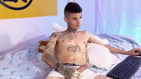 stuart_boy_ online show from March 2, 8:59 am