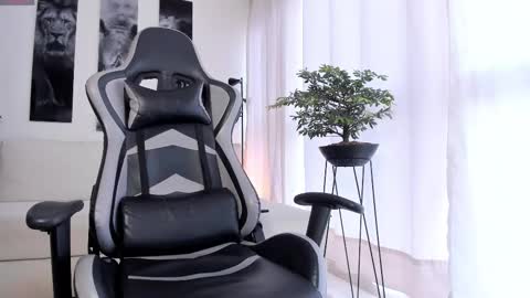 Samuel online show from November 5, 1:57 pm