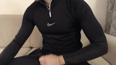 Stud From Paris online show from October 15, 3:24 pm