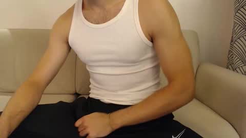 Stud From Paris online show from October 18, 8:24 pm