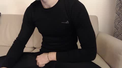 Stud From Paris online show from January 9, 5:54 pm