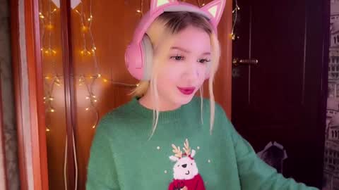 stuffy_ri online show from December 17, 8:10 pm