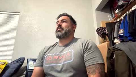 suavecito67 online show from March 4, 5:26 am