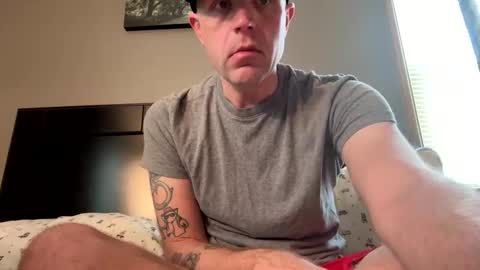 submissivebrett381 online show from April 28, 12:53 pm