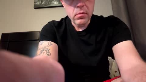 submissivebrett381 online show from April 13, 10:36 pm
