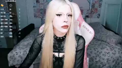 succubus_leslie online show from July 8, 6:11 pm