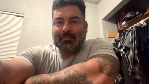 Snapshot of sucio72 chatting on September 26, 2:19 am Sucio online show from September 26, 2:19 am