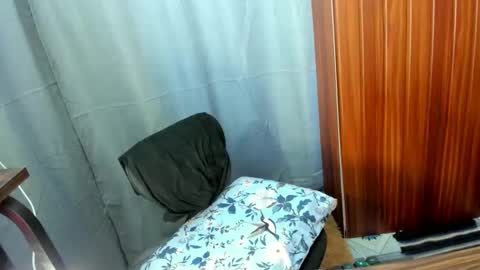 Millany online show from January 17, 4:33 am