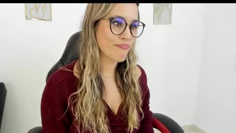 Snapshot of sugar_milff chatting on January 28, 5:24 pm sugar_milff online show from January 28, 5:24 pm