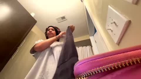 Sugarbossbaby online show from March 4, 4:30 pm