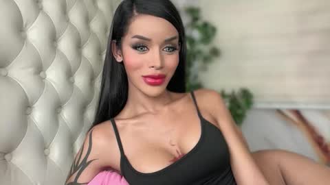 Jess online show from November 18, 2:20 pm