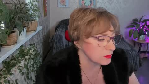 Vivien online show from January 10, 9:04 am