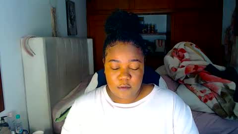 Cami   Back in 2 hours online show from April 4, 5:14 am