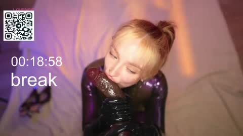 Lika ginger  Jessy blond   online show from April 3, 1:01 am