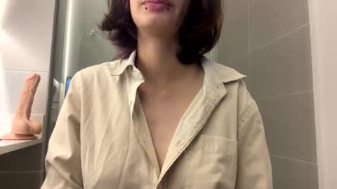 Suku Ren online show from October 2, 2:38 pm