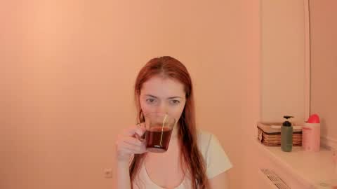 Summer Preston online show from April 6, 7:04 pm