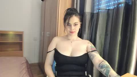 Summer online show from June 12, 6:40 pm