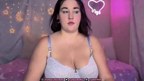 Snapshot of sundaemoon chatting on September 17, 3:10 am sundaemoon online show from September 17, 3:10 am