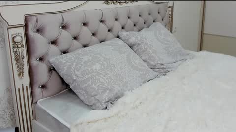 Snapshot of sunny_love__ chatting on October 22, 7:00 am Vanessa online show from October 22, 7:00 am