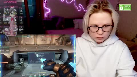 sunny mood online show from February 6, 9:11 am