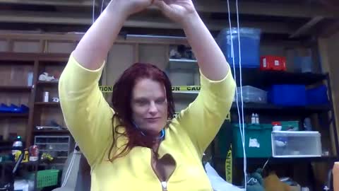 Sunnie online show from December 4, 6:44 pm