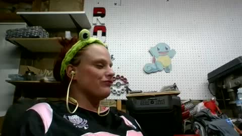 Sunnie online show from September 17, 9:40 pm