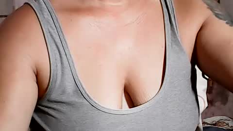 sunshine_38 online show from August 3, 9:43 pm