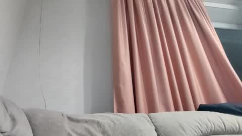 Annie online show from December 25, 4:22 pm