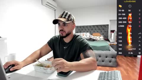 supermanboyxxl online show from October 6, 6:53 am