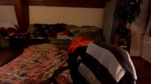 supersquirrel81 online show from March 8, 12:00 am