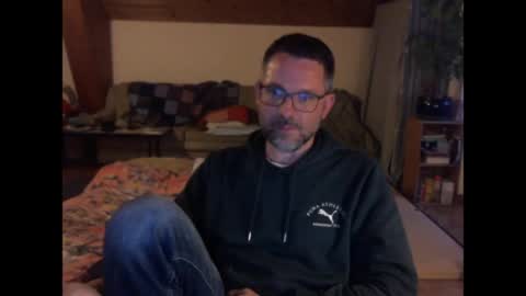 supersquirrel81 online show from April 13, 6:12 pm