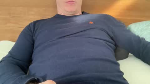 surfstar81 online show from November 23, 8:34 am