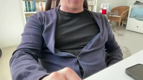 surfstar81 online show from April 8, 10:18 am