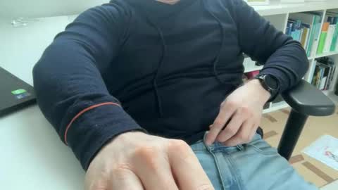 surfstar81 online show from February 4, 7:45 am