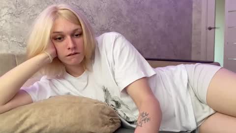 Snapshot of susan228 chatting on October 17, 7:12 am Vladiva online show from October 17, 7:12 am