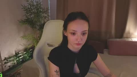 Annie online show from June 30, 1:27 am