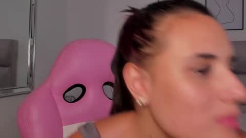 Susan online show from September 15, 7:59 pm