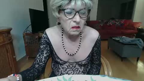 sexualsusan online show from February 25, 11:37 pm