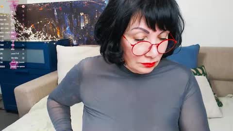 Susan online show from February 19, 9:17 am