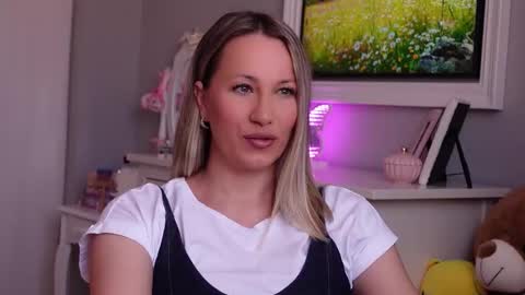 SusanJewel online show from March 13, 7:33 am