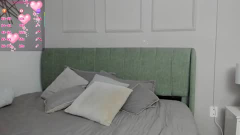 Amelia  online show from February 27, 1:37 pm