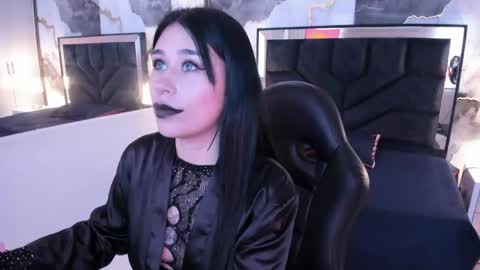 susanvilla online show from June 8, 6:31 pm