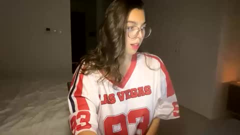 Snapshot of susyli chatting on October 12, 3:37 pm susyli online show from October 12, 3:37 pm